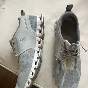 On Running Light Gray Sneakers